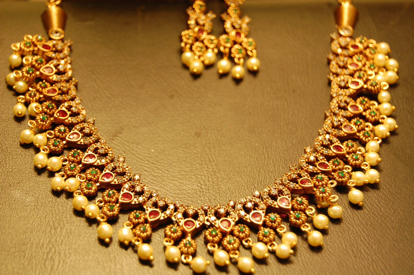 SOUTH INDIAN NECKLACE SET