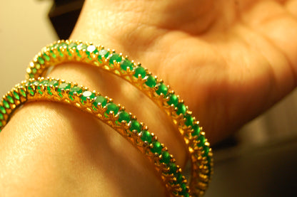 PAIR OF ELEGANT ZIRCON BANGLES