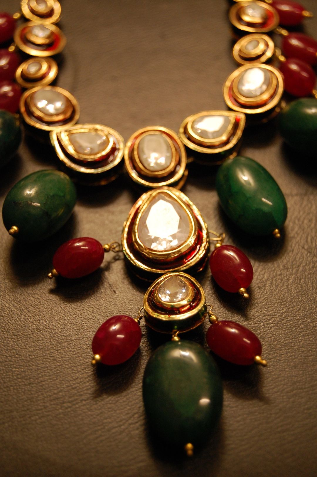 POLKI KUNDAN MALA IN RED & GREEN