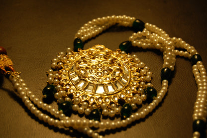 ELEGANT GREEN KUNDAN MALA