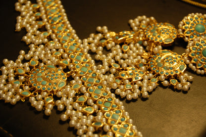 FEROZA & PEARLS CHOKER SET