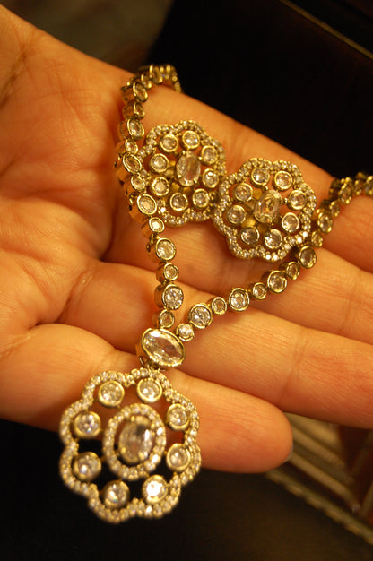 DELICATE ZIRCON NECKLACE SET