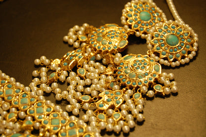 FEROZA & PEARLS CHOKER SET