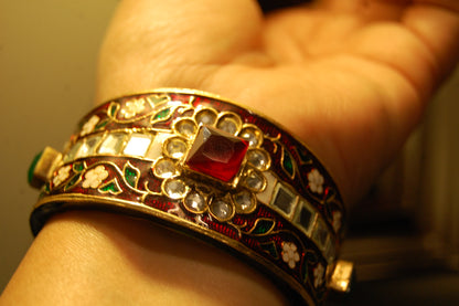 KARA IN MEENA & KUNDAN