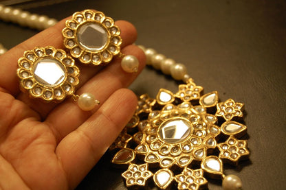 KUNDAN & PEARL MALA SET