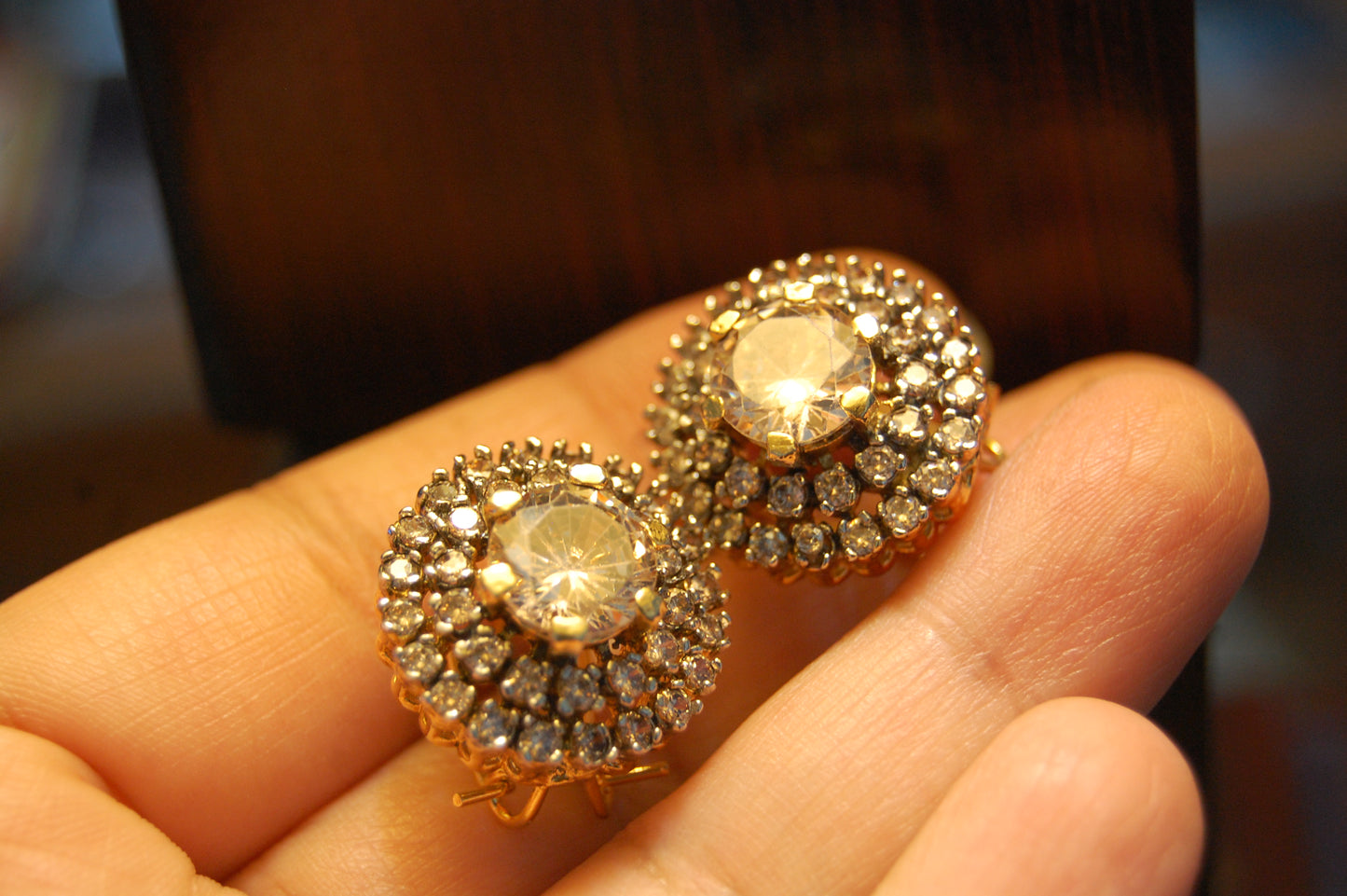 CHAMPAGNE ZIRCON EARRINGS