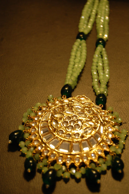 ELEGANT GREEN KUNDAN MALA