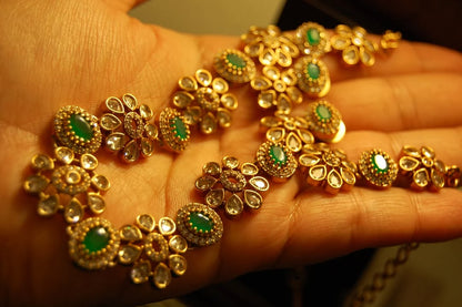 SOUTH INDIAN NECKLACE SET IN GREEN & ZIRCON