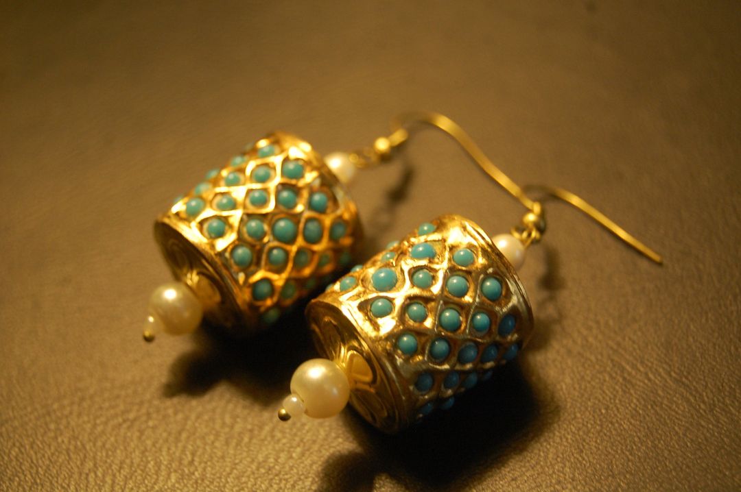 GORGEOUS DHOLKI EARRINGS IN FEROZI STONES