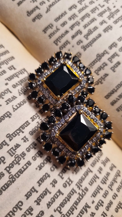 BLACK SQUARE EARRINGS