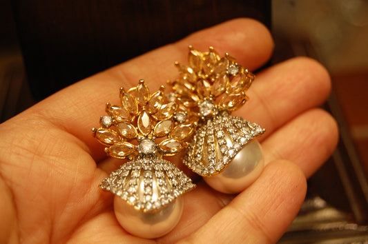 CHAMPAGNE, ZIRCON & PEARL EARRINGS