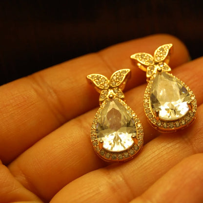 ZIRCON EARRINGS WITH GOLDEN BASE
