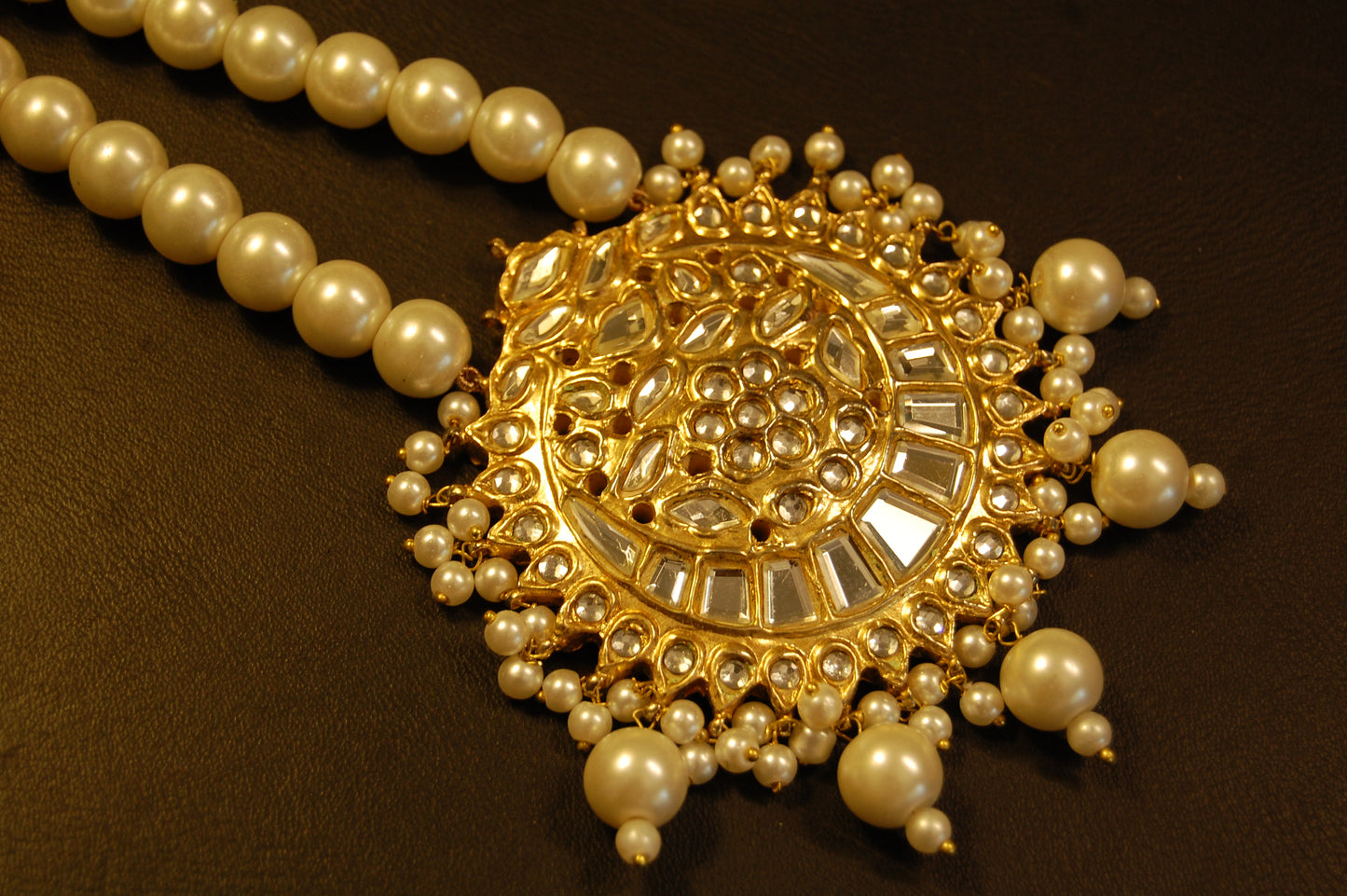 ELEGANT KUNDAN MALA