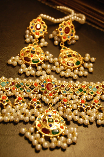 NAURATAN MULTI & PEARLS CHOKER SET