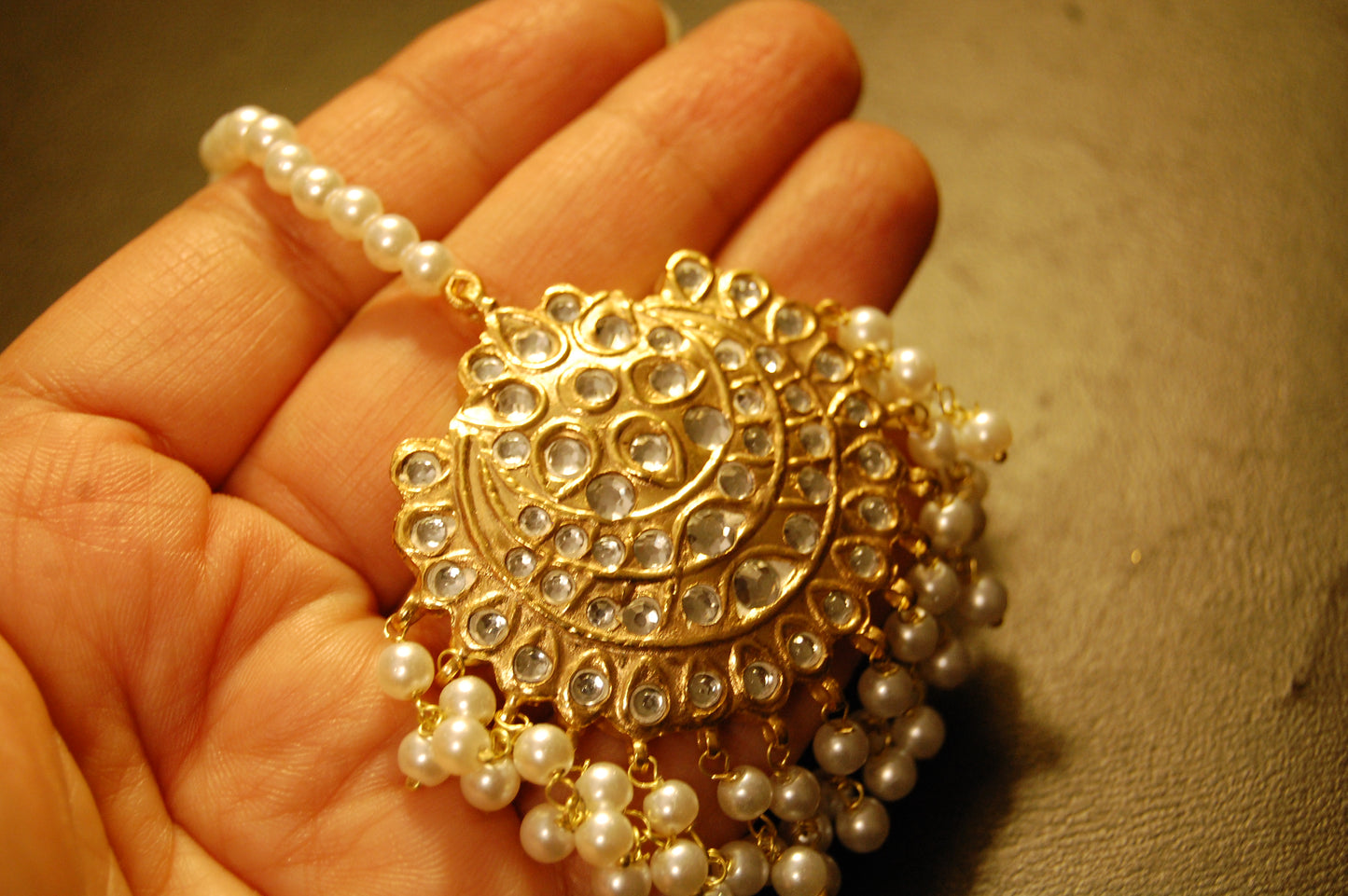 KUNDAN & PEARLS TIKKA