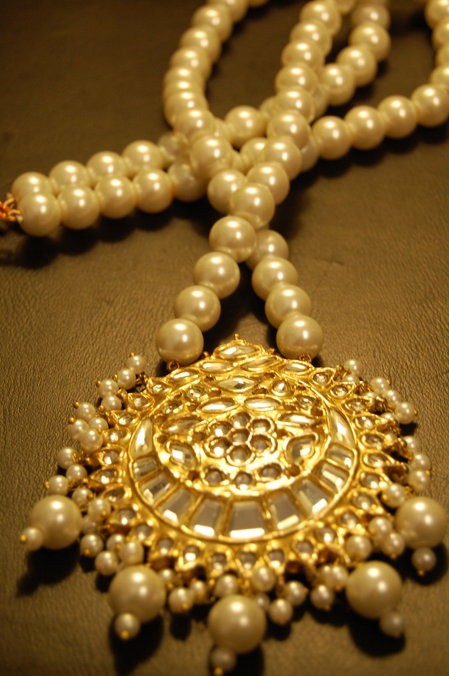 ELEGANT KUNDAN MALA