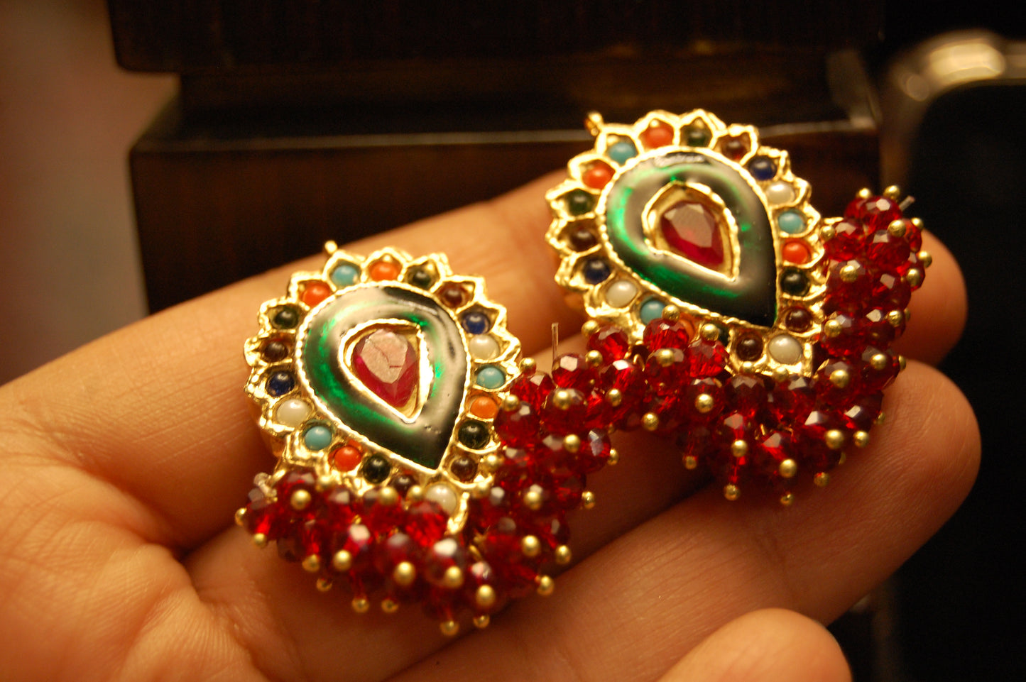 MULTI STONE EARRINGS WITH GREEN MEENA