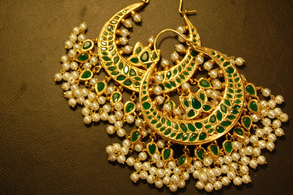 LARGE BALAS IN GREEN & PEARLS