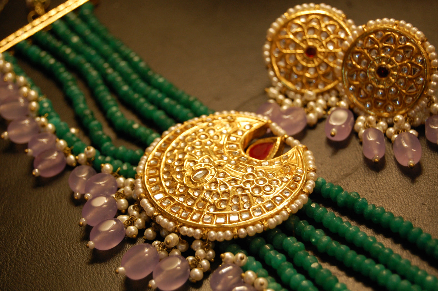 ELEGANT GREEN & KUNDAN CHOKER SET WITH LILAC DROPS & RED STONES