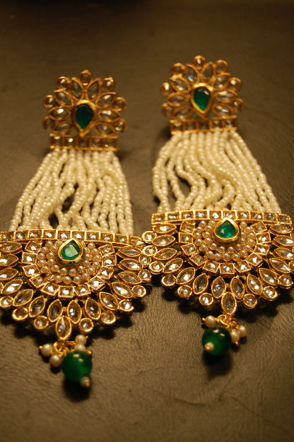 JHOOMAR STYLE EARRINGS IN KUNDAN, PEARLS & GREEN