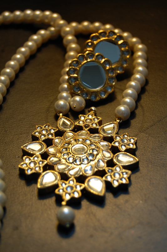 KUNDAN & PEARL MALA SET