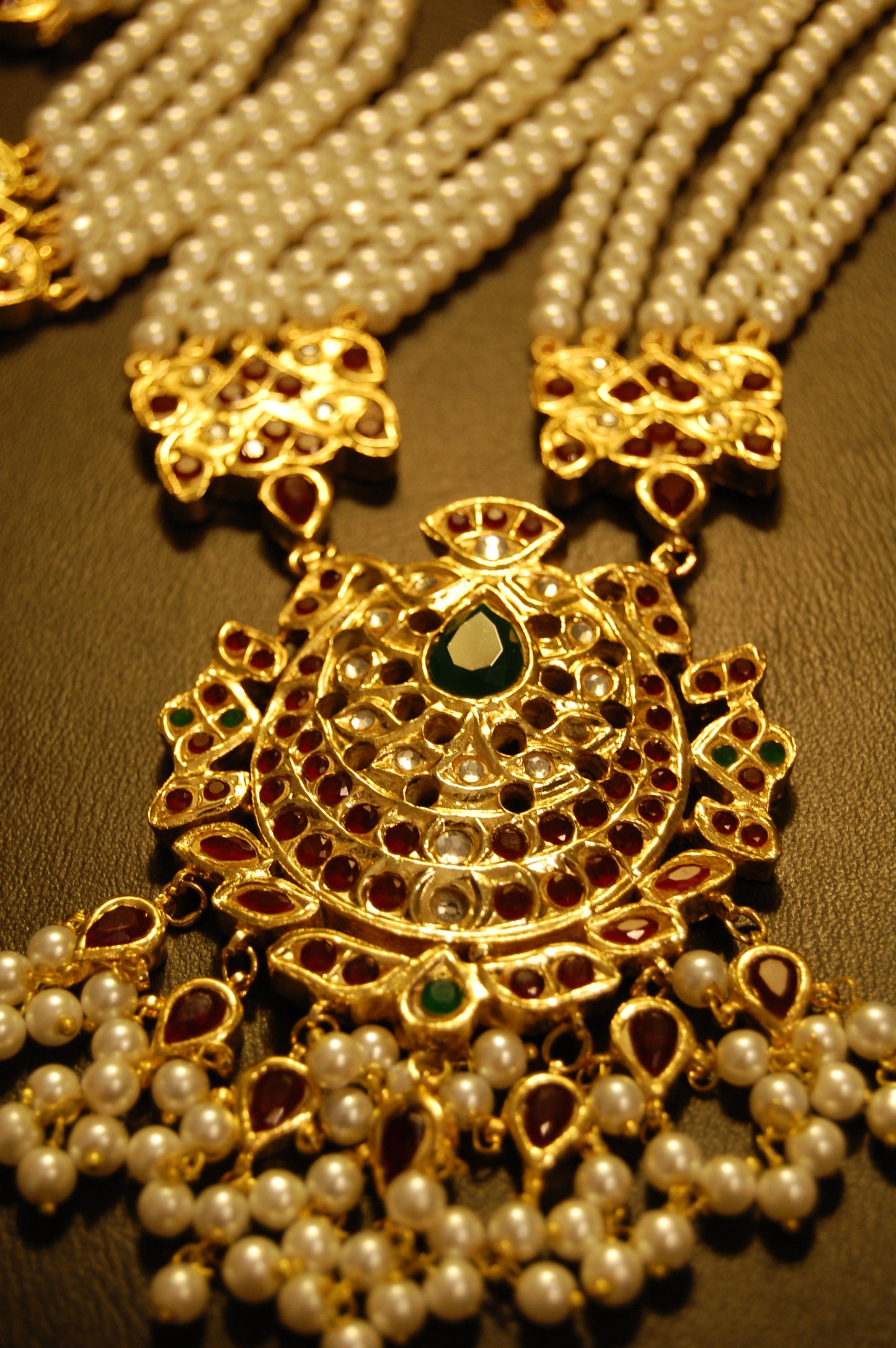 GREEN & RED KUNDAN MALA