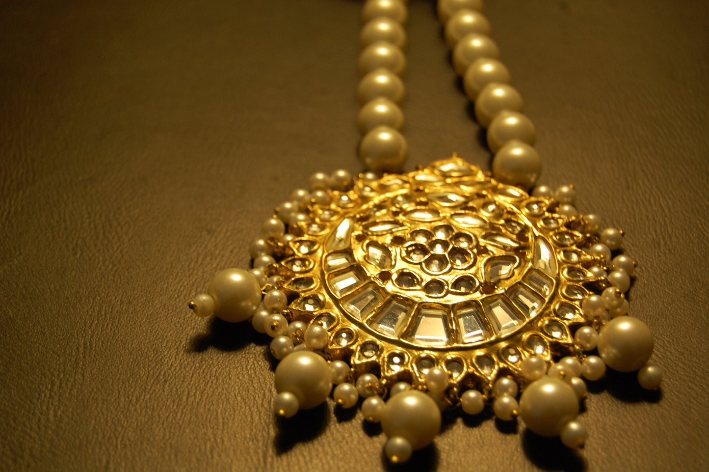 ELEGANT KUNDAN MALA