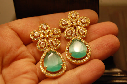 ZIRCON FLORAL EARRINGS IN JADE GREEN