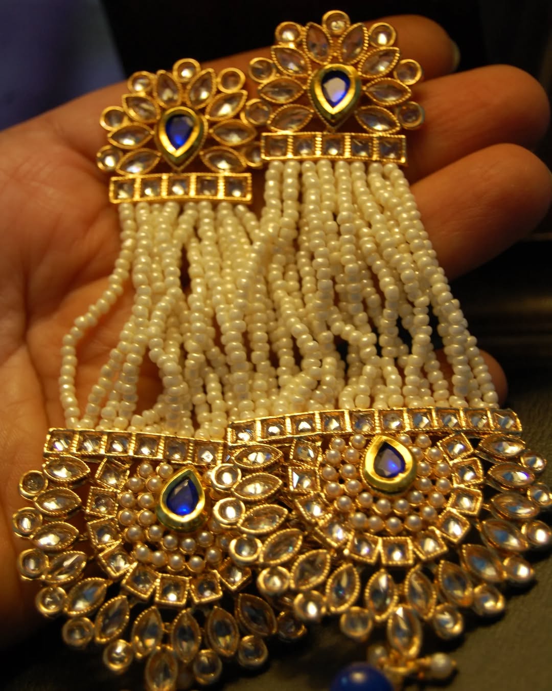 BLUE JHOOMAR STYLE EARRINGS IN KUNDAN & PEARLS