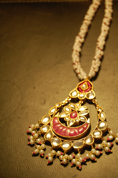 ELEGANT KUNDAN MALA IN RED