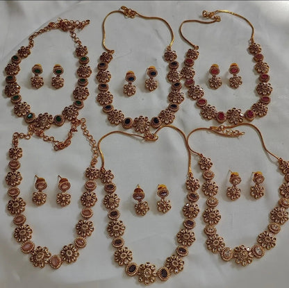 SOUTH INDIAN NECKLACE SET IN GREEN & ZIRCON