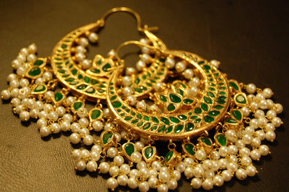 LARGE BALAS IN GREEN & PEARLS