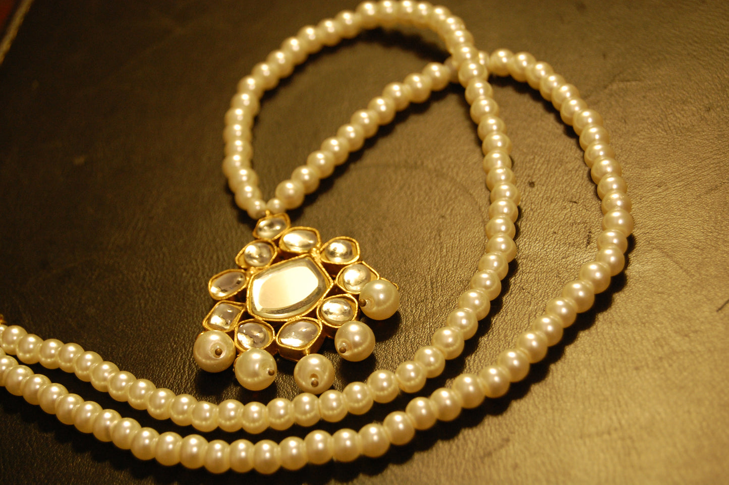 KUNDAN & PEARL MALA