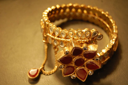 ELEGANT KUNDAN KARA WITH RED FLOWER