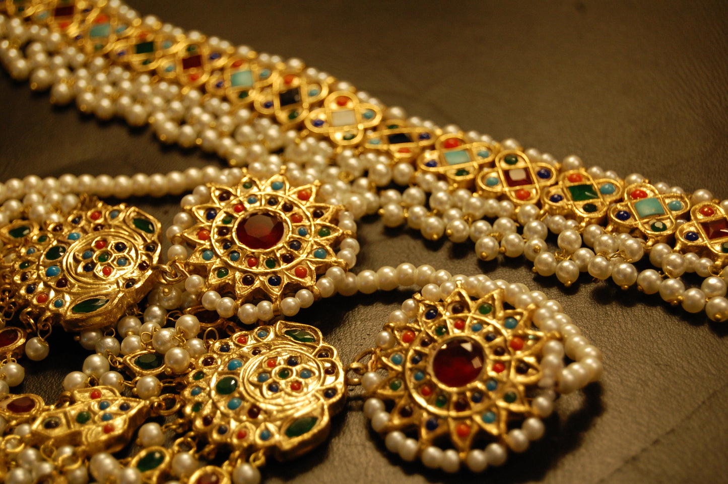 NAURATAN MULTI & PEARLS CHOKER SET