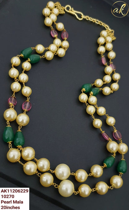 NECKLACE IN PEARLS WITH GREEN & RED