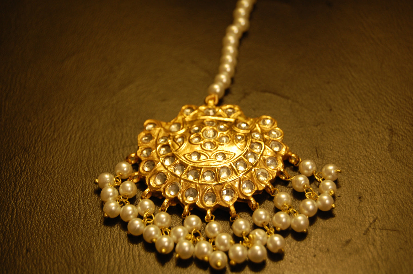 KUNDAN & PEARLS TIKKA