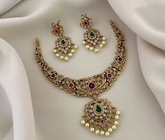 SOUTH INDIAN NECKLACE SET