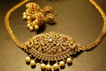 ELEGANT SOUTH INDIAN NECKLACE SET