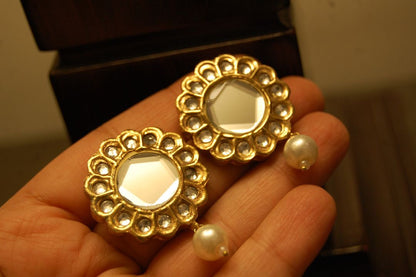 KUNDAN & PEARL MALA SET