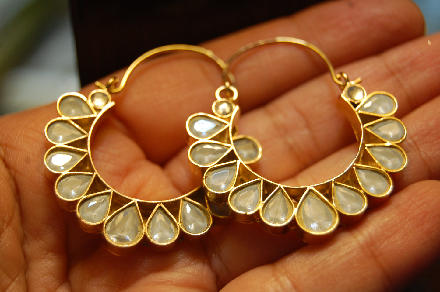 BALAS IN WHITE KUNDAN