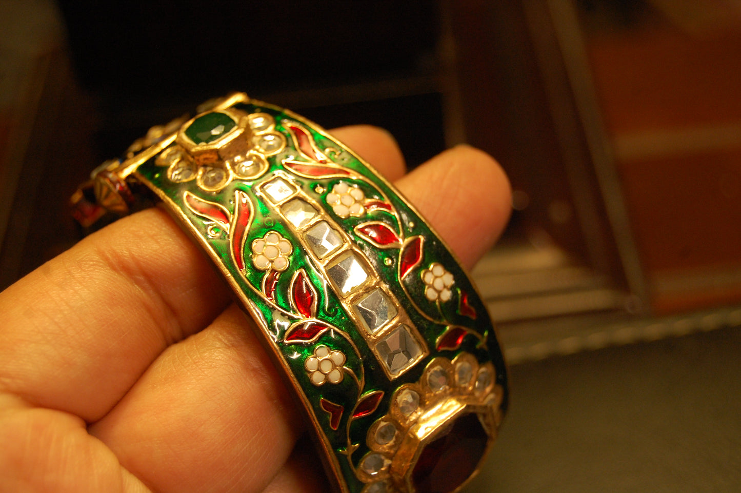 KARA IN MEENA & KUNDAN